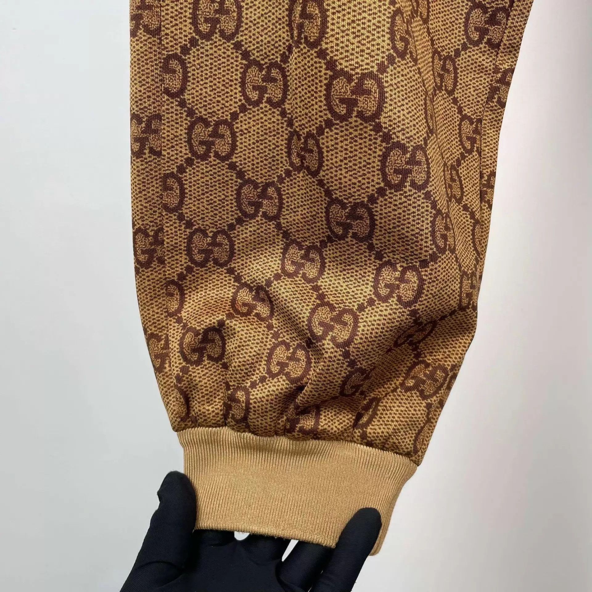 Gucci Gucci GG Monogram brown sweatpants S 95 new Size 26" / US 2 / IT 38 - 8 Thumbnail