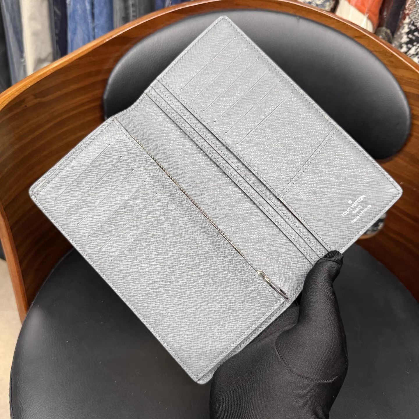 Louis Vuitton Louis Vuitton Gray Long Bi-fold Leather Wallet K15 Size ONE SIZE - 7 Thumbnail