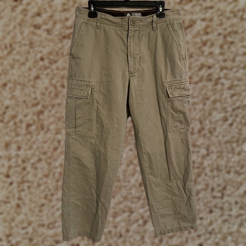 Nike ACG VINTAGE Nike ACG Pants Men's 33x32 Y2K Cargo Khaki Beige Baggy Wide Leg Chino Size US 33 - 1 Thumbnail