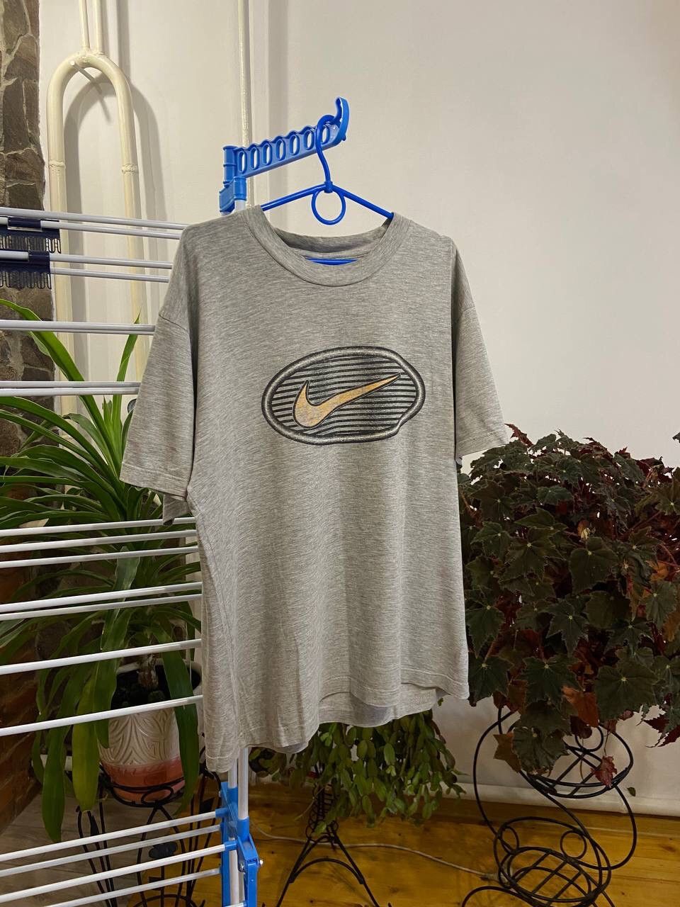 Nike × Vintage Vintage Nike Center Logo T shirt Size US M / EU 48-50 / 2 - 1 Thumbnail