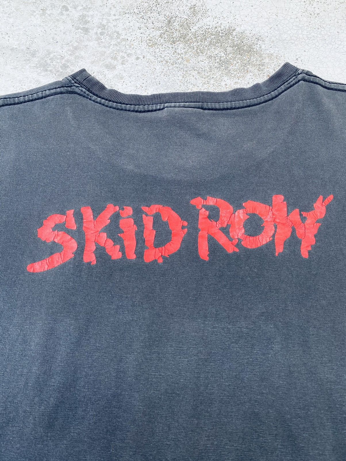 Band Tees Vintage Skid Row Band Faded Distressed Tees Size US L / EU 52-54 / 3 - 9 Thumbnail
