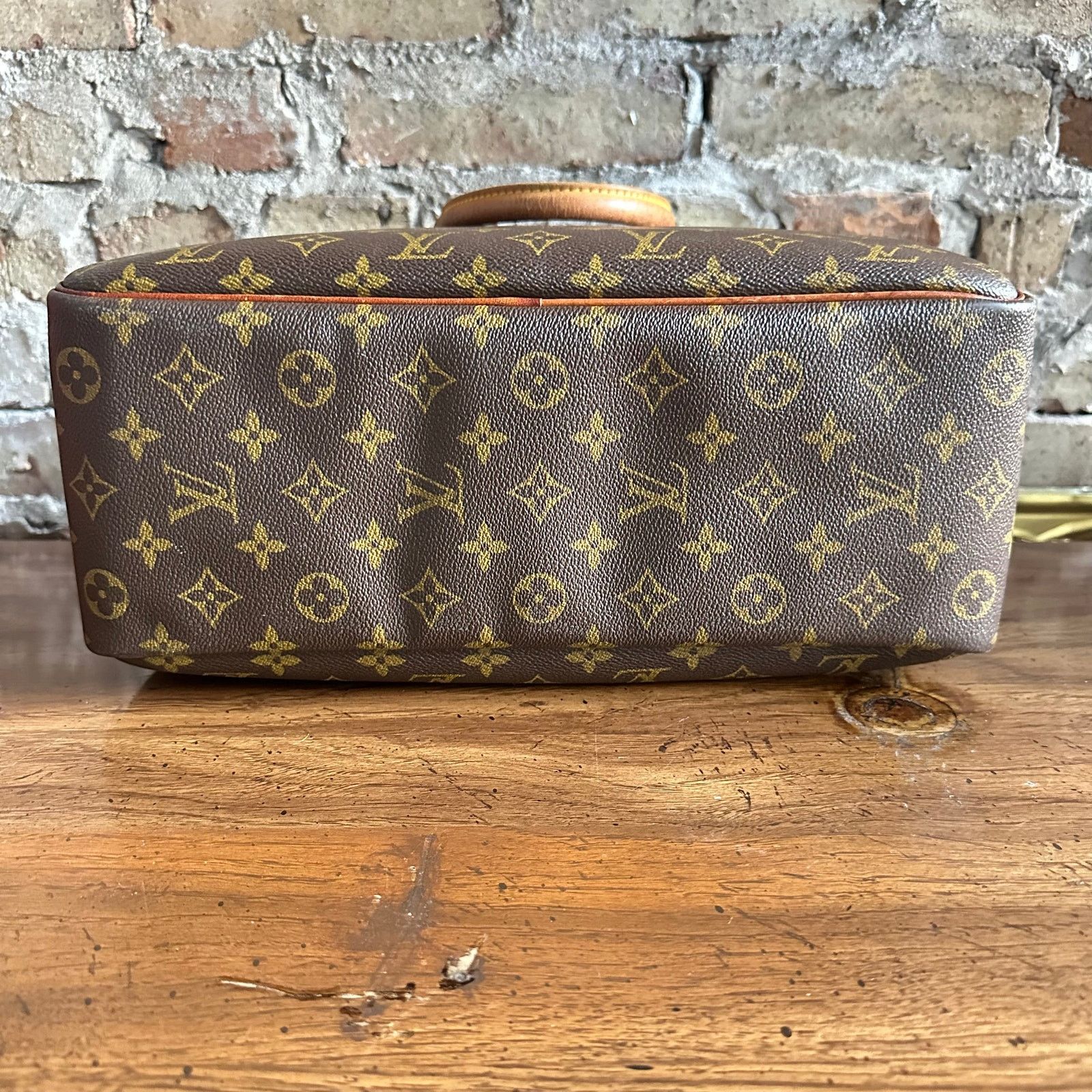 Louis Vuitton Vintage Louis Vuitton Deauville Bag Size ONE SIZE - 5 Thumbnail