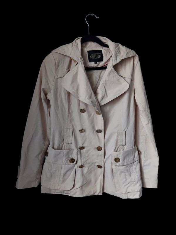Gianfranco Ferre Gianfranco Ferre coat S 10 Size M / US 6-8 / IT 42-44 - 2 Thumbnail