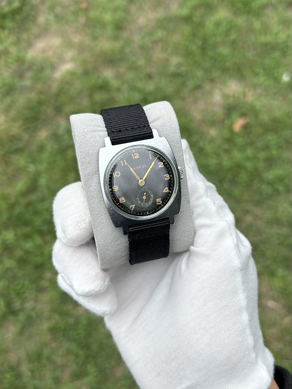 Vintage Vintage Watch Pobeda Soviet USSR Mechanical 1970s Size ONE SIZE - 3 Thumbnail