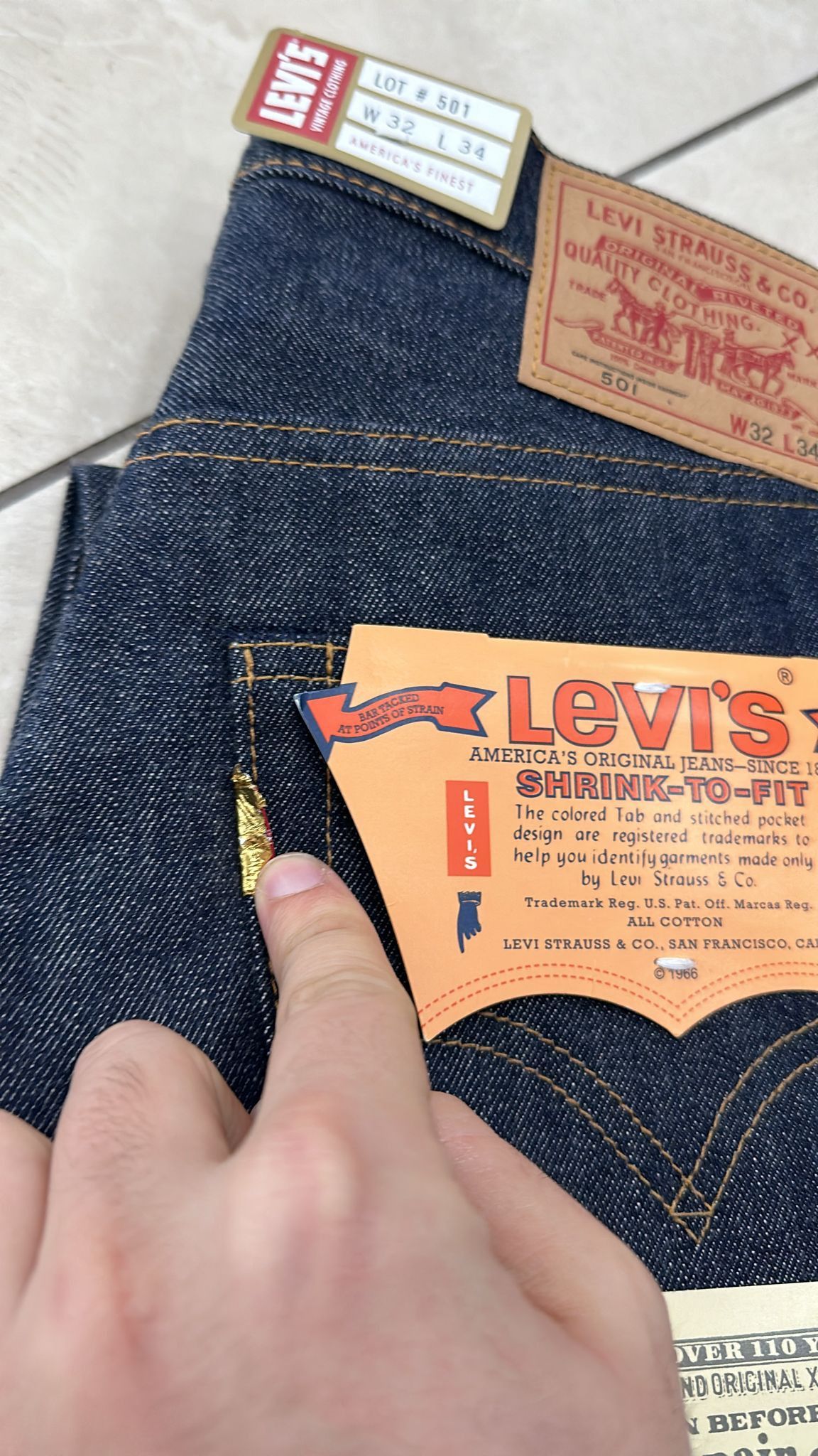 Levi's Vintage Clothing LVC Levi's Vintage Clothing 1971 501 Golden Ticket Slevedge Size US 32 / EU 48 - 4 Thumbnail
