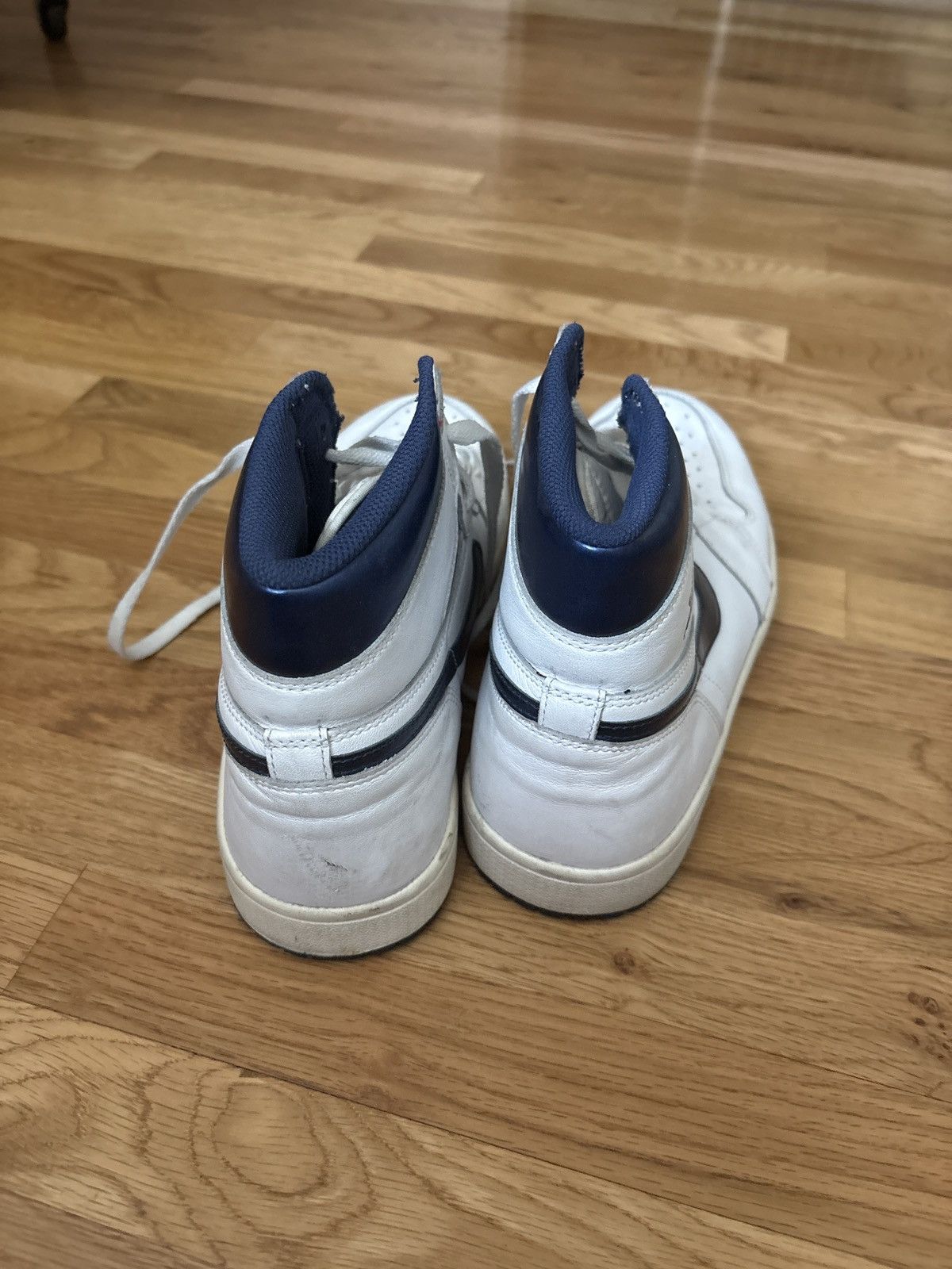 Jordan Brand Jordan 1 Metallic Blue - Used, No Box Size US 11 / EU 44 - 2 Thumbnail