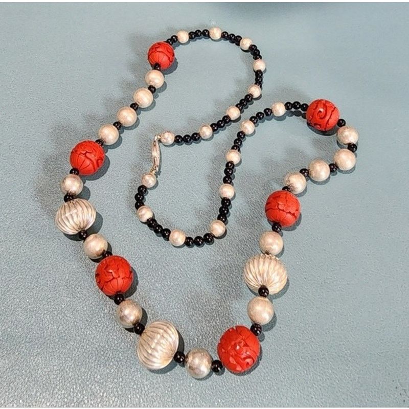Vintage Asian Sterling Silver Carved Cinnabar Onyx Beaded Necklace Size ONE SIZE - 6 Thumbnail