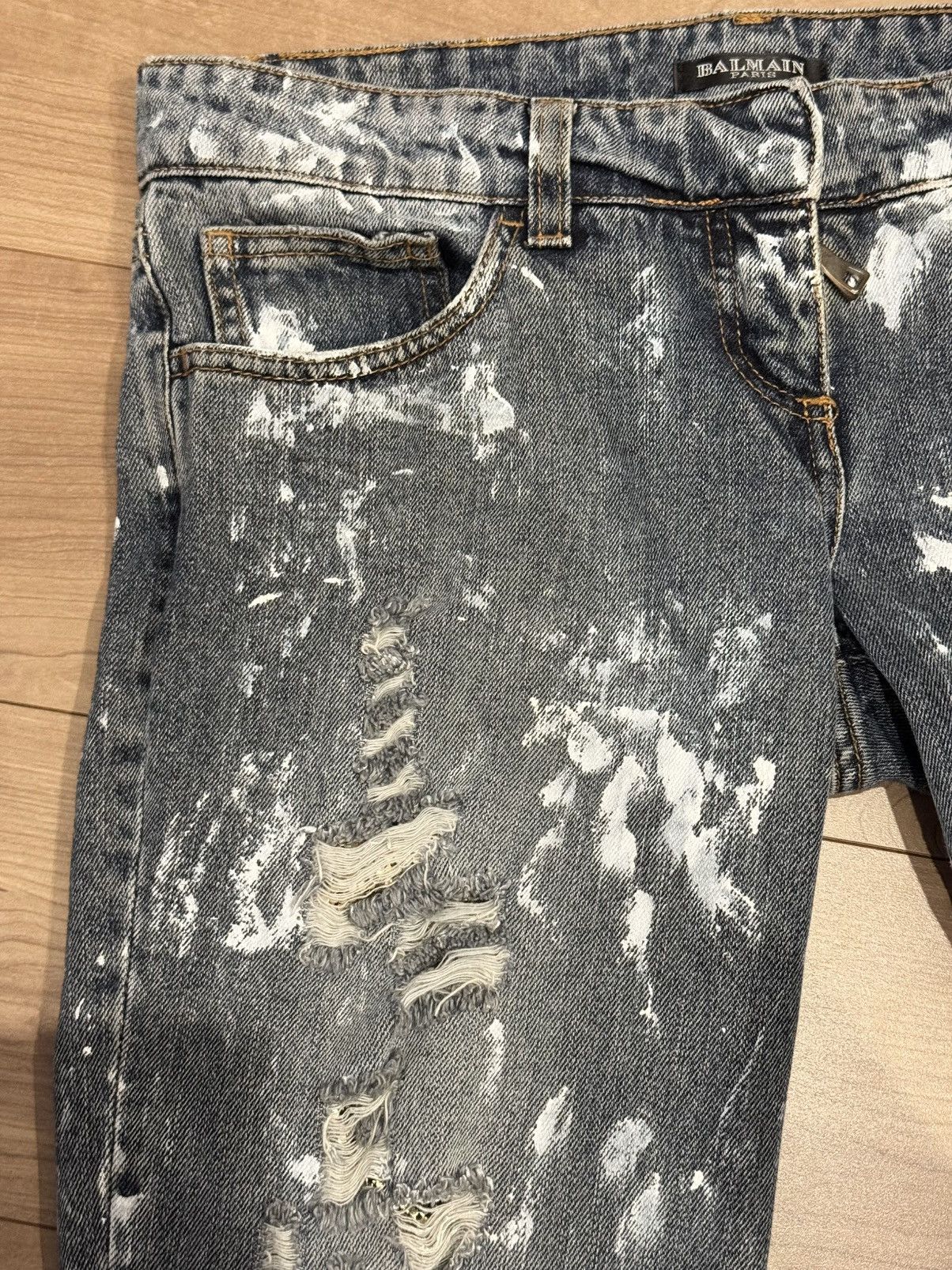 Balmain Balmain Decarnin era Chain destroy painted jeans Size US 30 / EU 46 - 4 Thumbnail