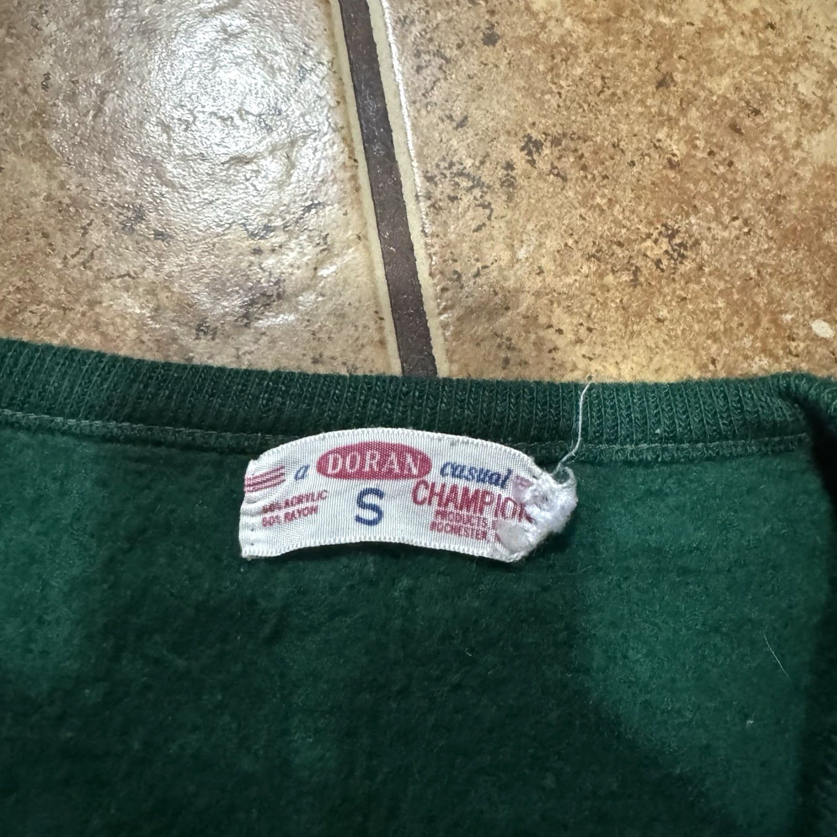 Champion VTG 60s Champion V Neck Sweater NOTRE DAME IRISH Fighting Kellys Small Green Men Size US M / EU 48-50 / 2 - 4 Thumbnail