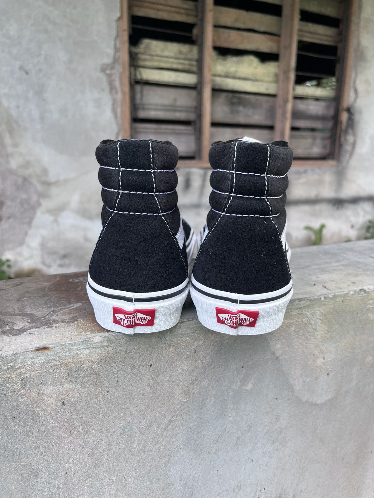 Vans Vans Sk8 HI Bw Classic Size US 7.5 / EU 40-41 - 3 Thumbnail
