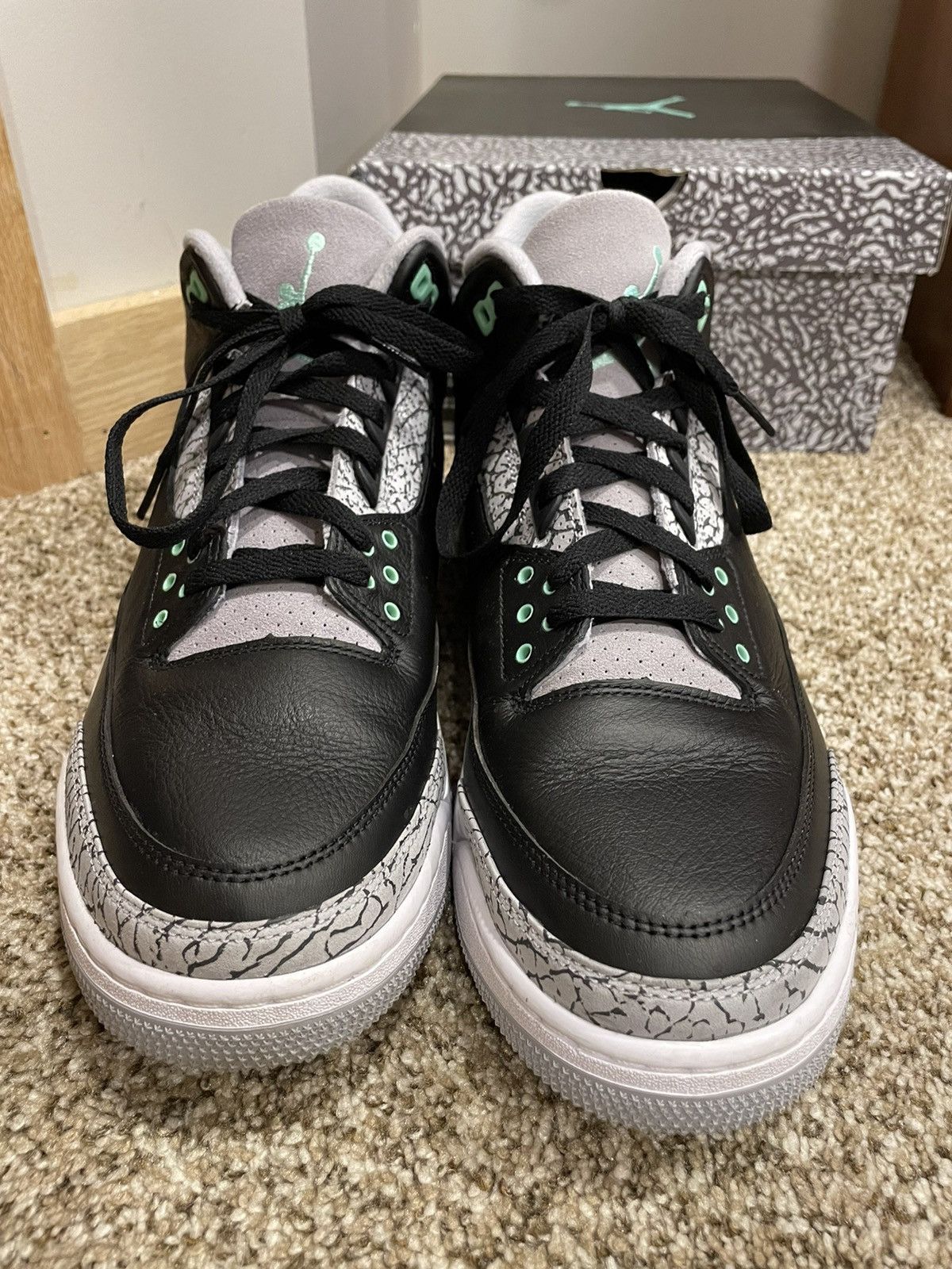 Jordan Brand Jordan 3 Green Glow Retro Size US 13 / EU 46 - 1 Thumbnail