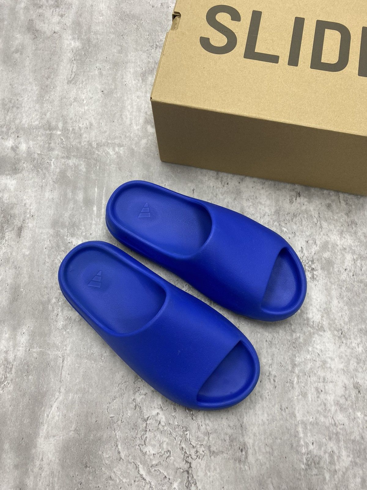 Size 12M - adidas Yeezy Slide “Azure”