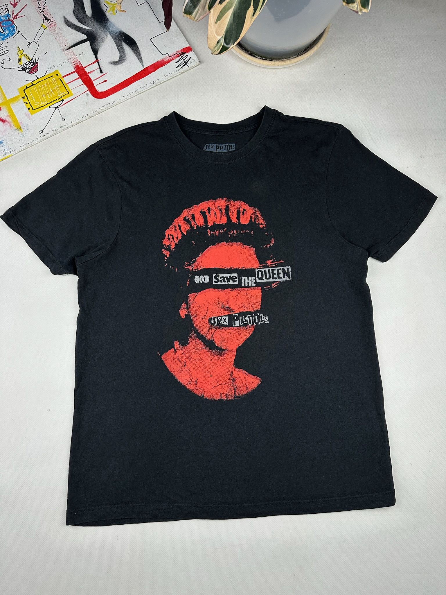 Band Tees VINTAGE SEX PISTOLS GOD SAVE THE QUEEN VERY RARE Size US M / EU 48-50 / 2 - 1 Thumbnail