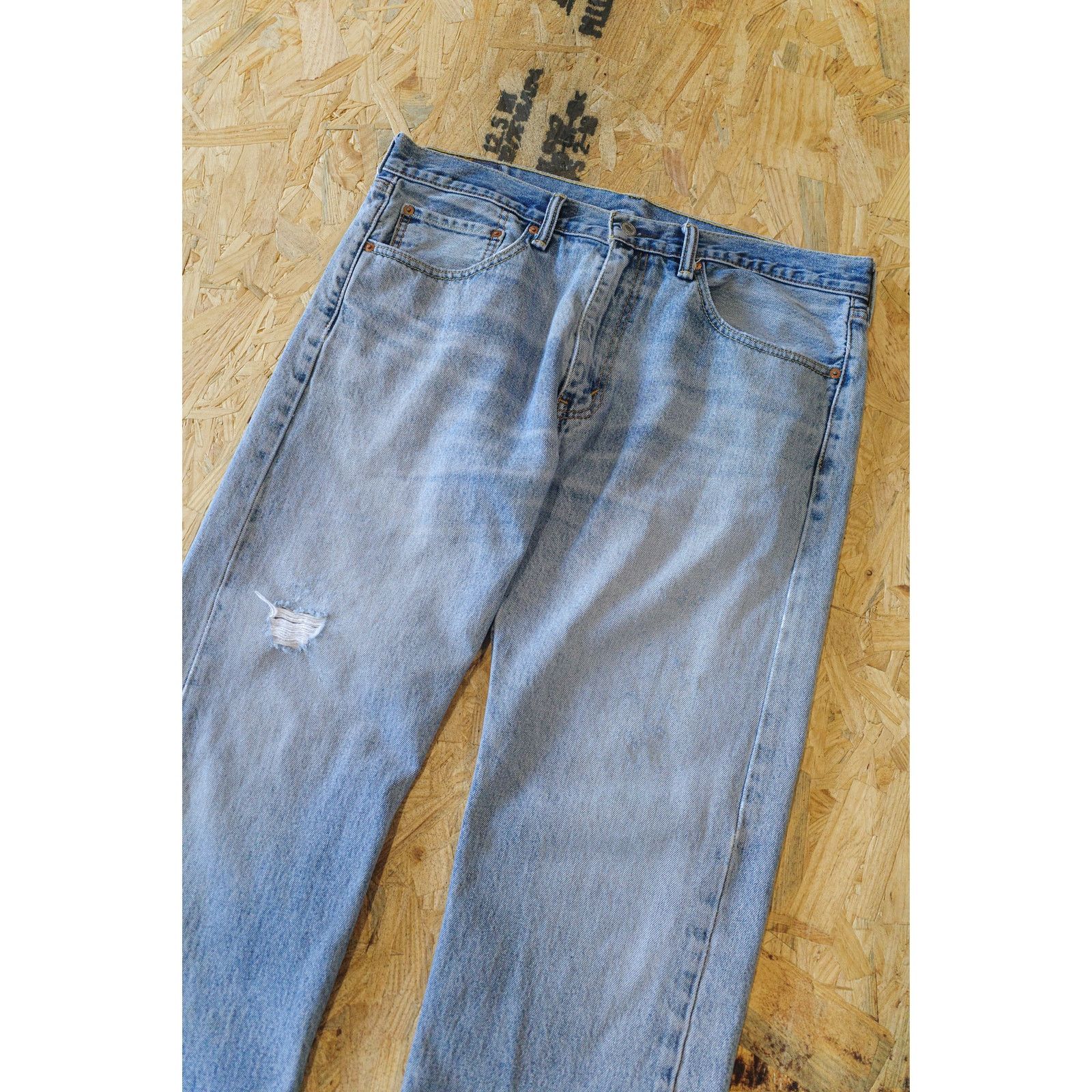 Levi's Levi's Levi Strauss 505 Regular Distressed, Denim - W35 L32 Size US 35 - 2 Thumbnail
