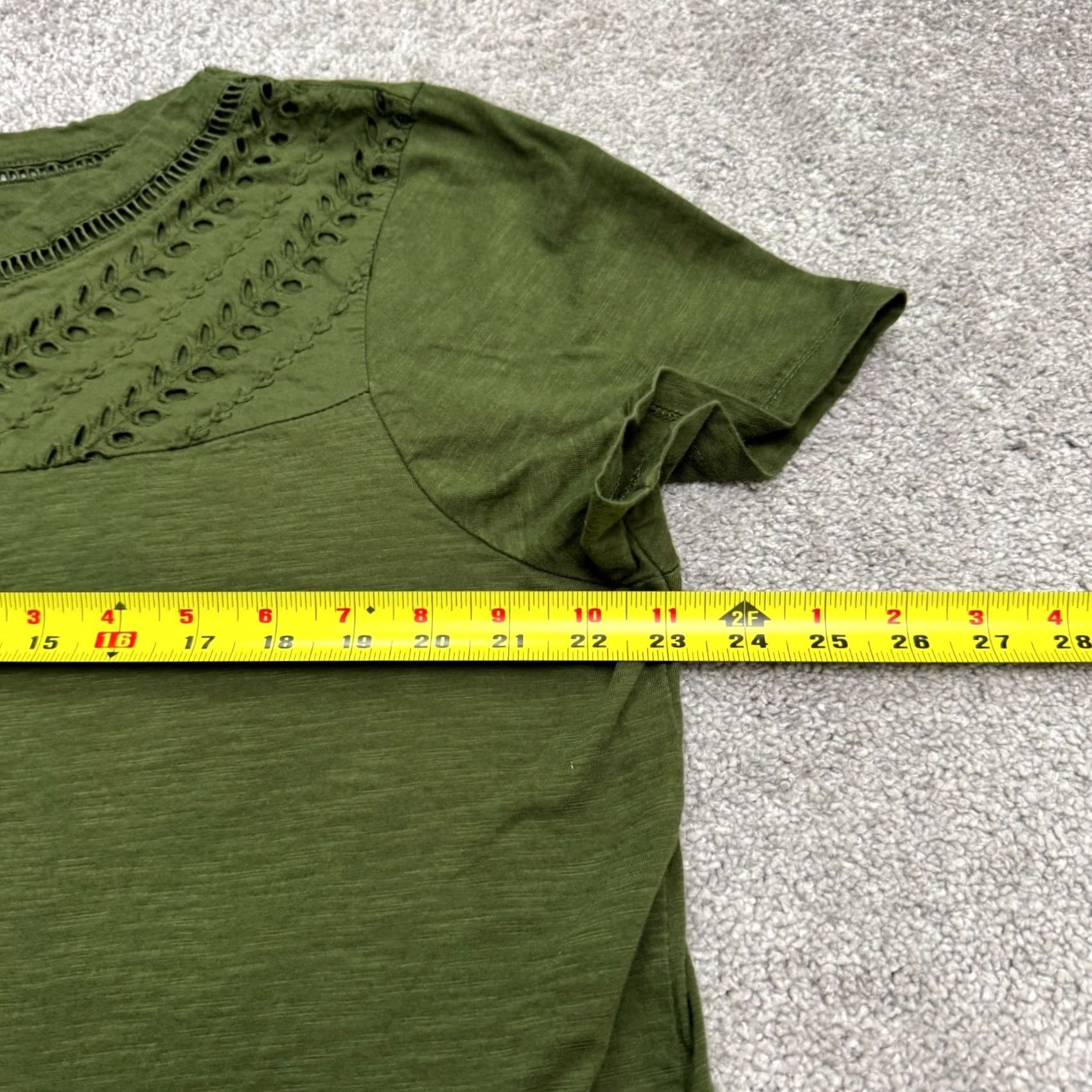 Vintage St. John's Bay Eyelet Embroidered T-Shirt Womens 2XL Olive Green Cotton Casual Shirt Adults Womens Green Embroidered Casual Sleeve Short Sleeve Size XXL / US 16-18 / IT 52-54 - 7 Thumbnail
