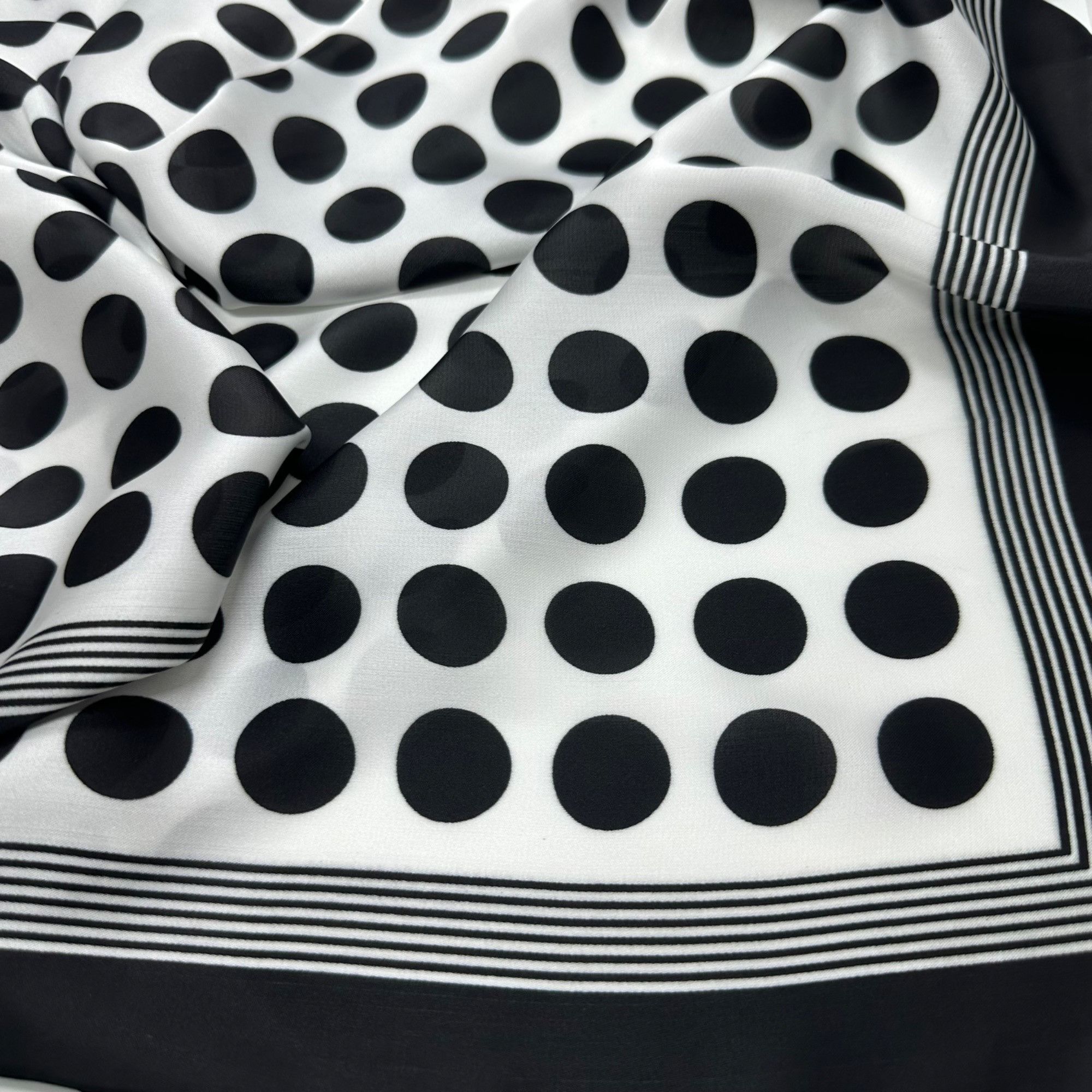 Other Polka Print New Elegant Bandana Square Scarf Retro Black Whi Size ONE SIZE - 4 Thumbnail