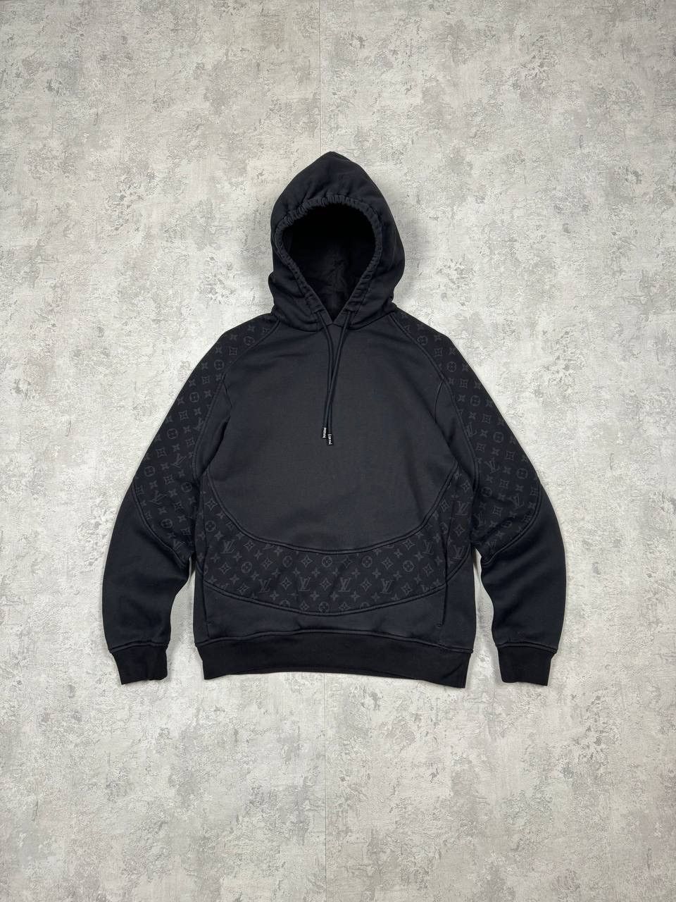 Louis Vuitton Louis Vuitton Monogram Circle Cut Black Hoodie Size M Size US M / EU 48-50 / 2 - 1 Thumbnail