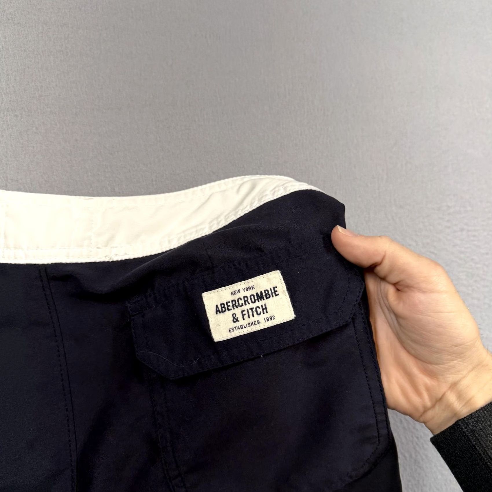 Abercrombie & Fitch Abercrombie & Fitch Shorts Mens Small Navy Board Shorts Drawstring Back Pocket Colorblock Beach Summer Mens S Navy Board Shorts Size US 29 - 5 Thumbnail
