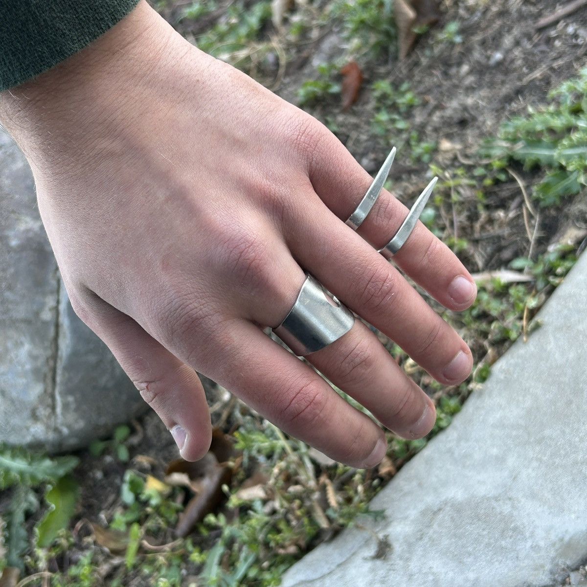 Vintage Multi Finger 1/1 Blade Ring Size ONE SIZE - 7 Thumbnail