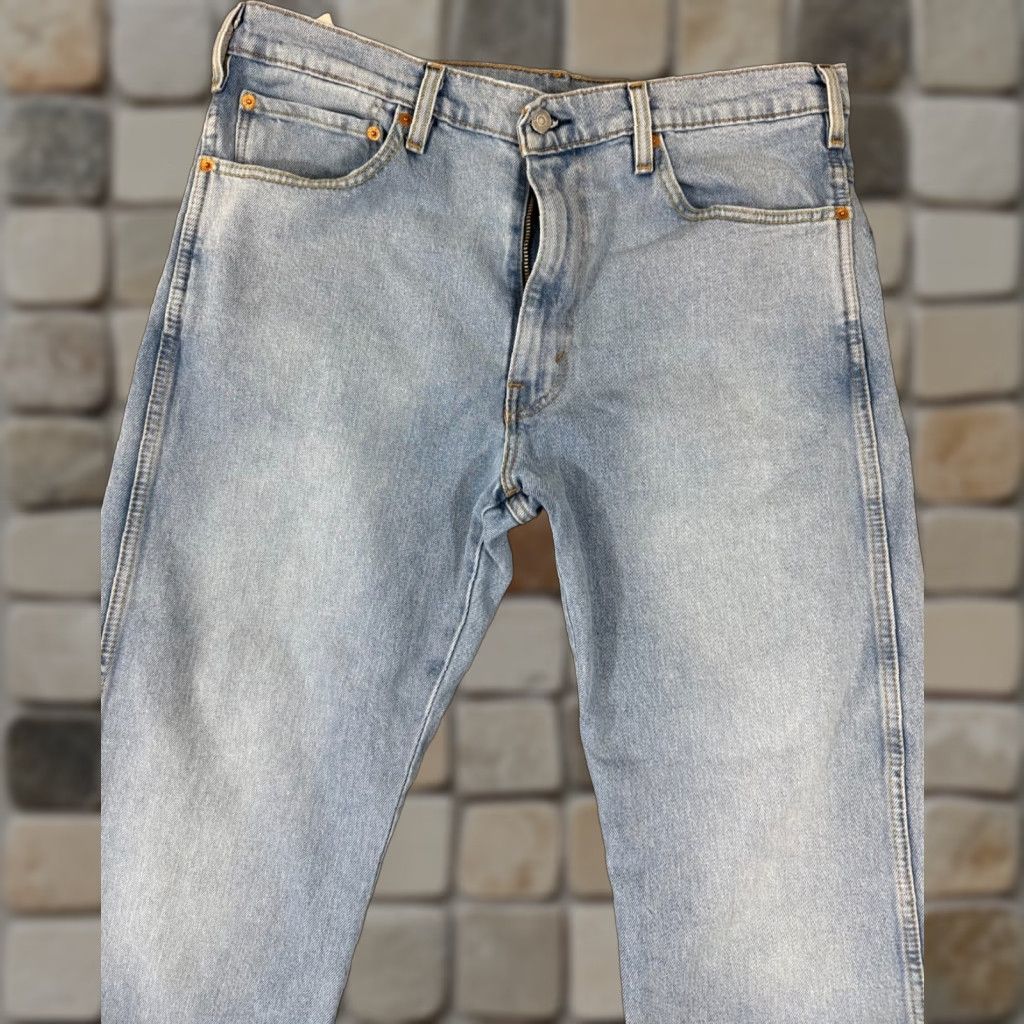 Levi's Levi's Jeans 550 Relaxed Fit Mens 38X32 Blue Denim Straight 5-Pocket Comfort Pockets Casual 5-Pocket Design Mens Size US 38 / EU 54 - 1 Thumbnail