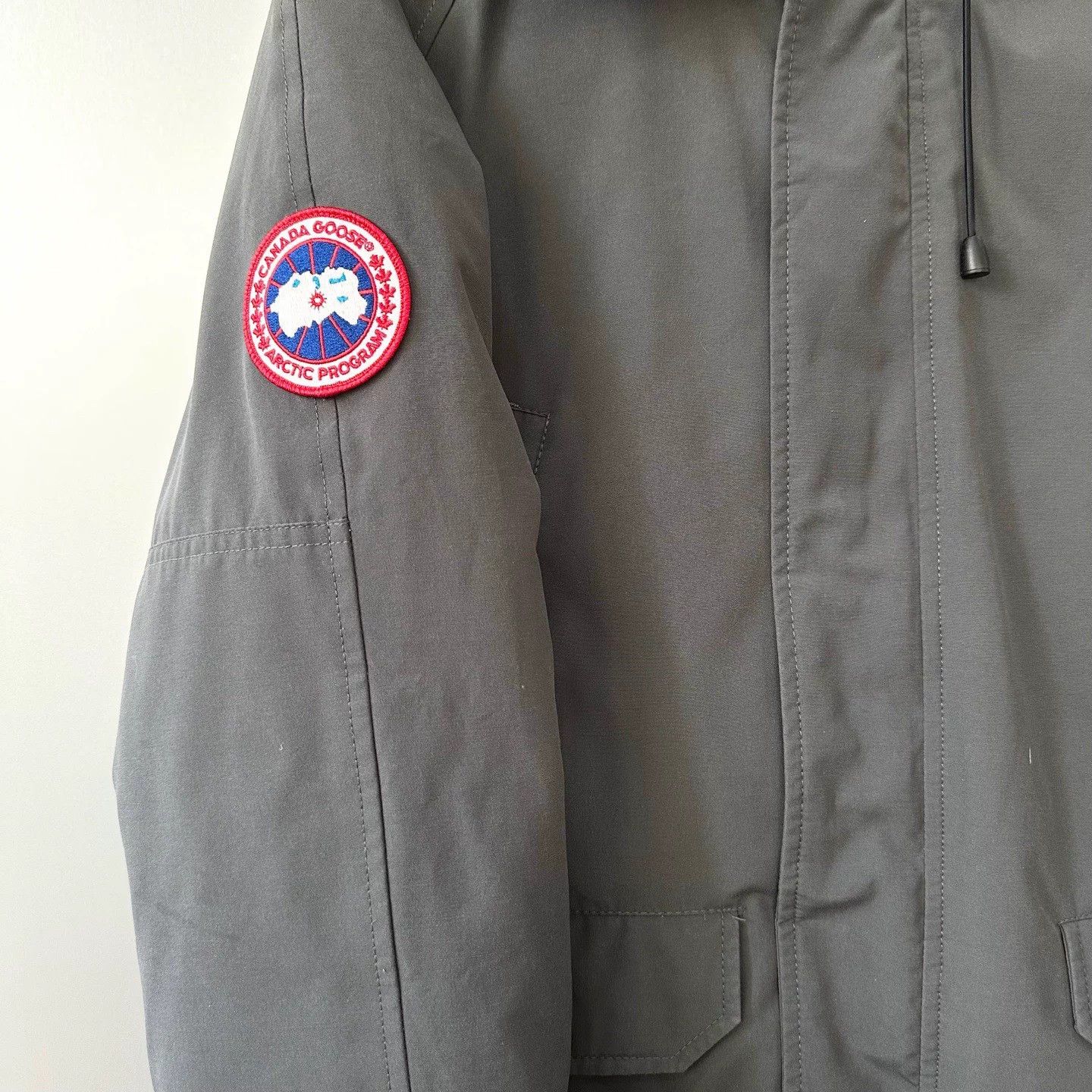 Canada Goose Canada Goose Chilliwack Pilot Short Puffer Graphite L Size US L / EU 52-54 / 3 - 6 Thumbnail