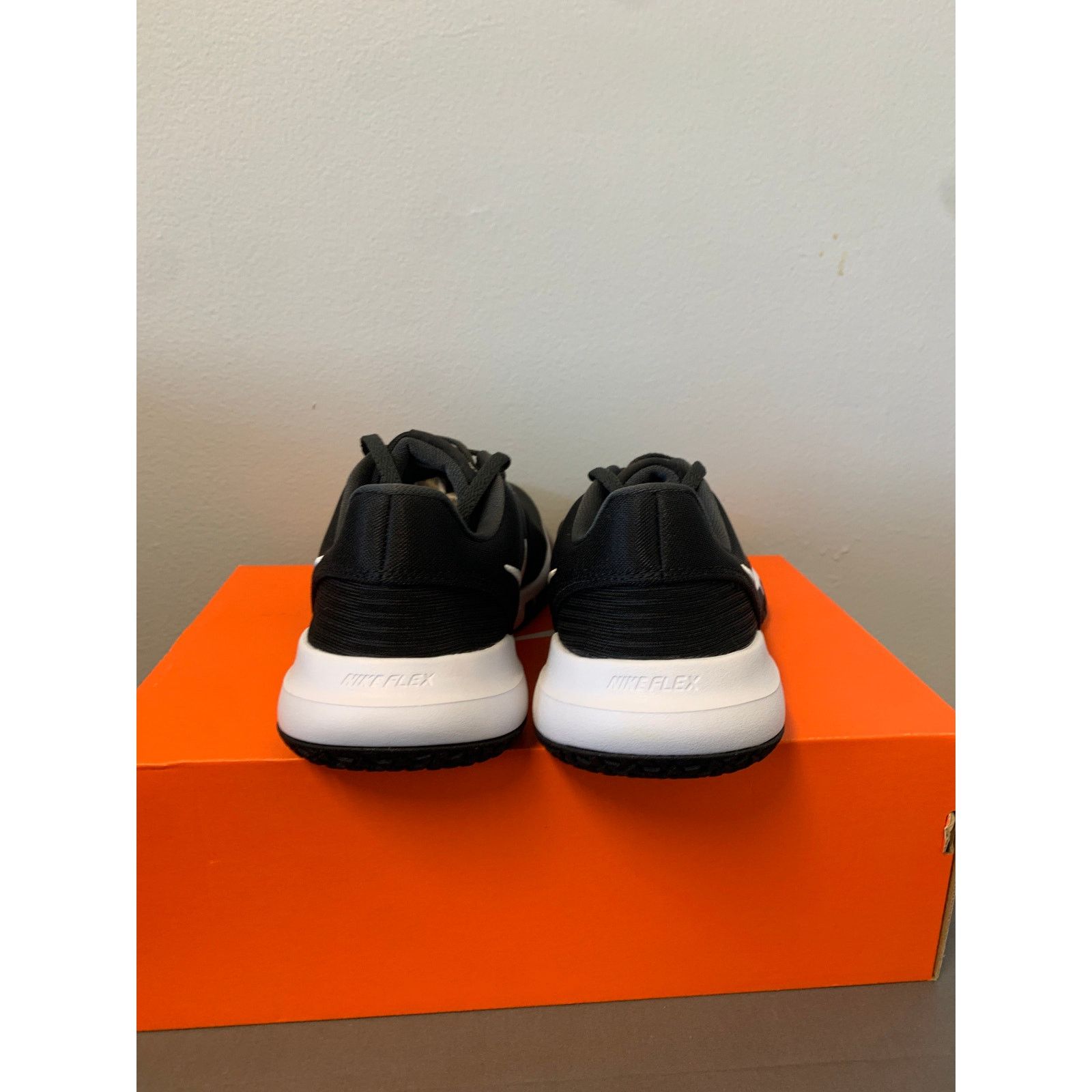 Nike Nike Flex Control TR4 Size 13 Black/White BRAND NEW Size US 13 / EU 46 - 4 Thumbnail