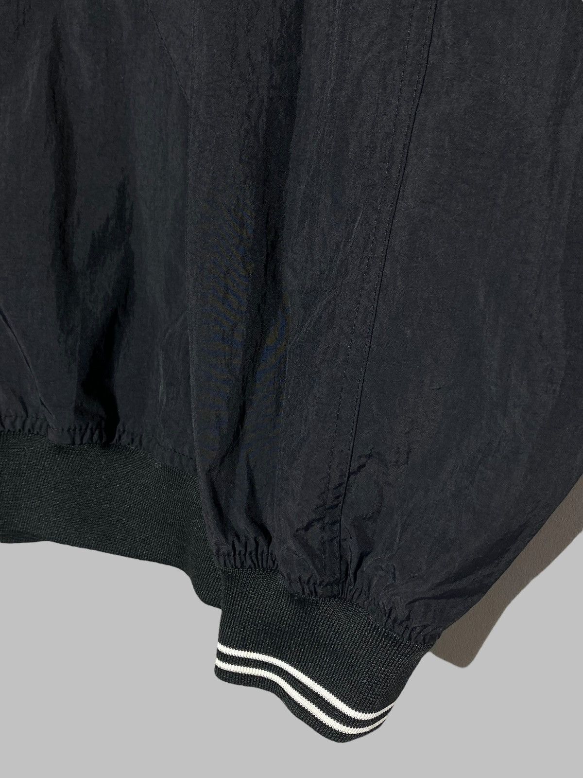 Nike Vintage 90s Nike Center Swoosh Pullover Windbreaker Jacket Size US L / EU 52-54 / 3 - 6 Thumbnail