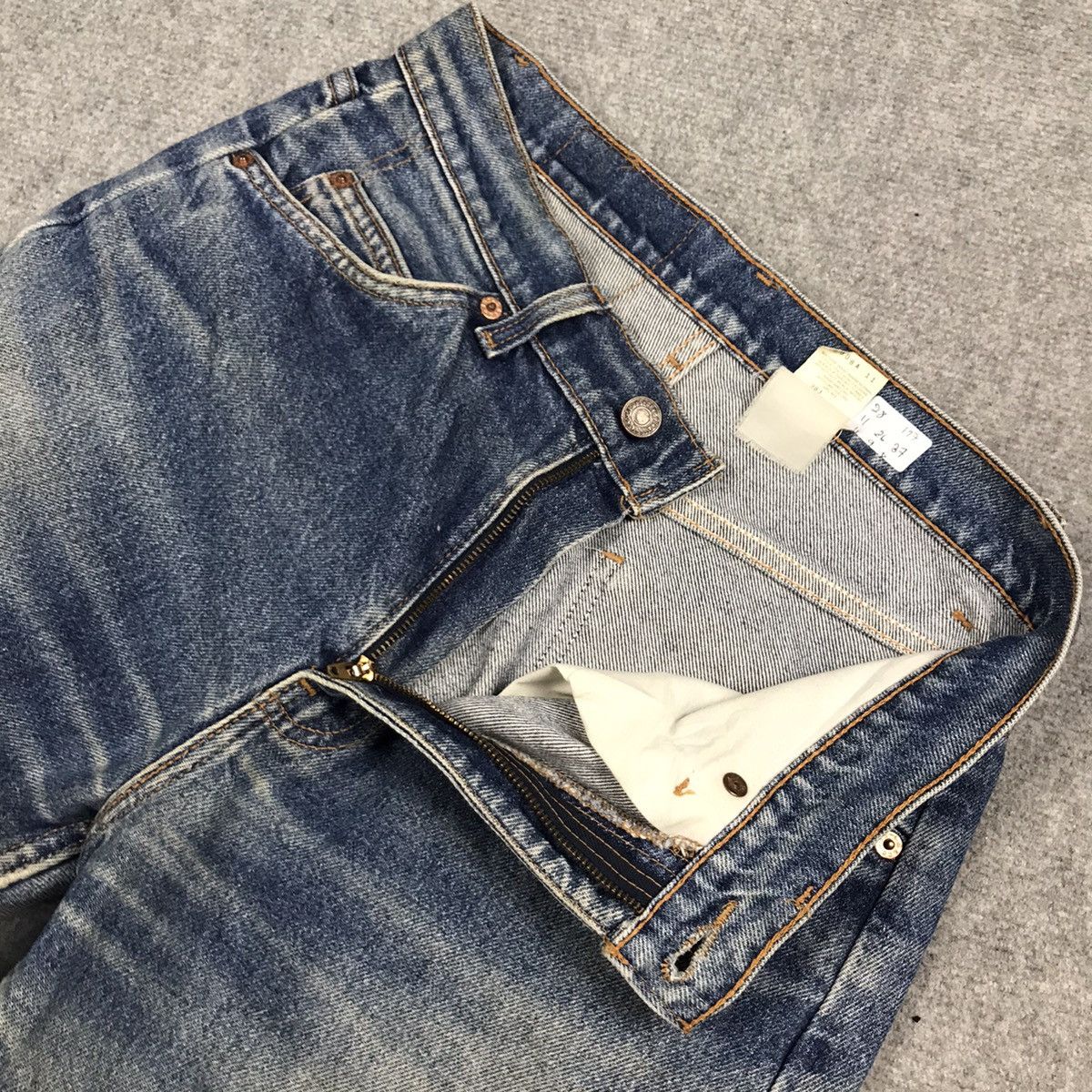 Levi's Vintage Clothing Levi’s 505 Distressed Denim Jeans Pants Size US 28 / EU 44 - 15 Thumbnail