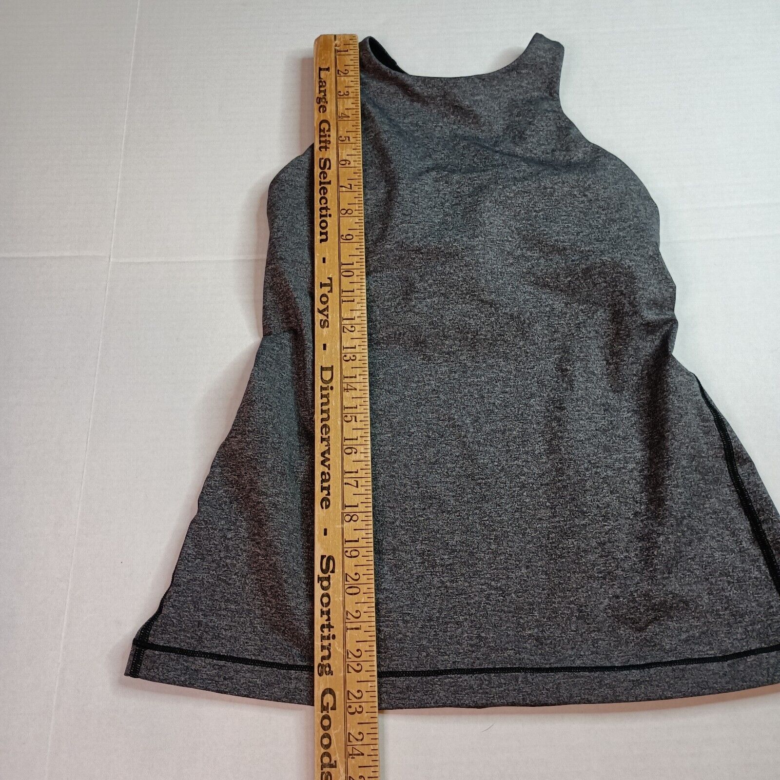 Lululemon Lululemon Sports Bra Tank Top Women's 6 Basic Sleeveles Gray Size M / US 6-8 / IT 42-44 - 4 Thumbnail