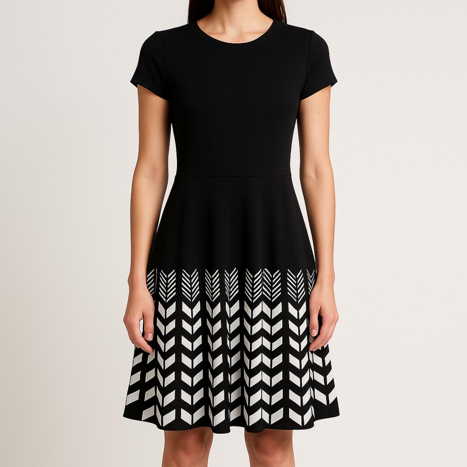 Other Jessica Simpson Black Solid Dress Womens Medium Size M / US 6-8 / IT 42-44 - 1 Thumbnail