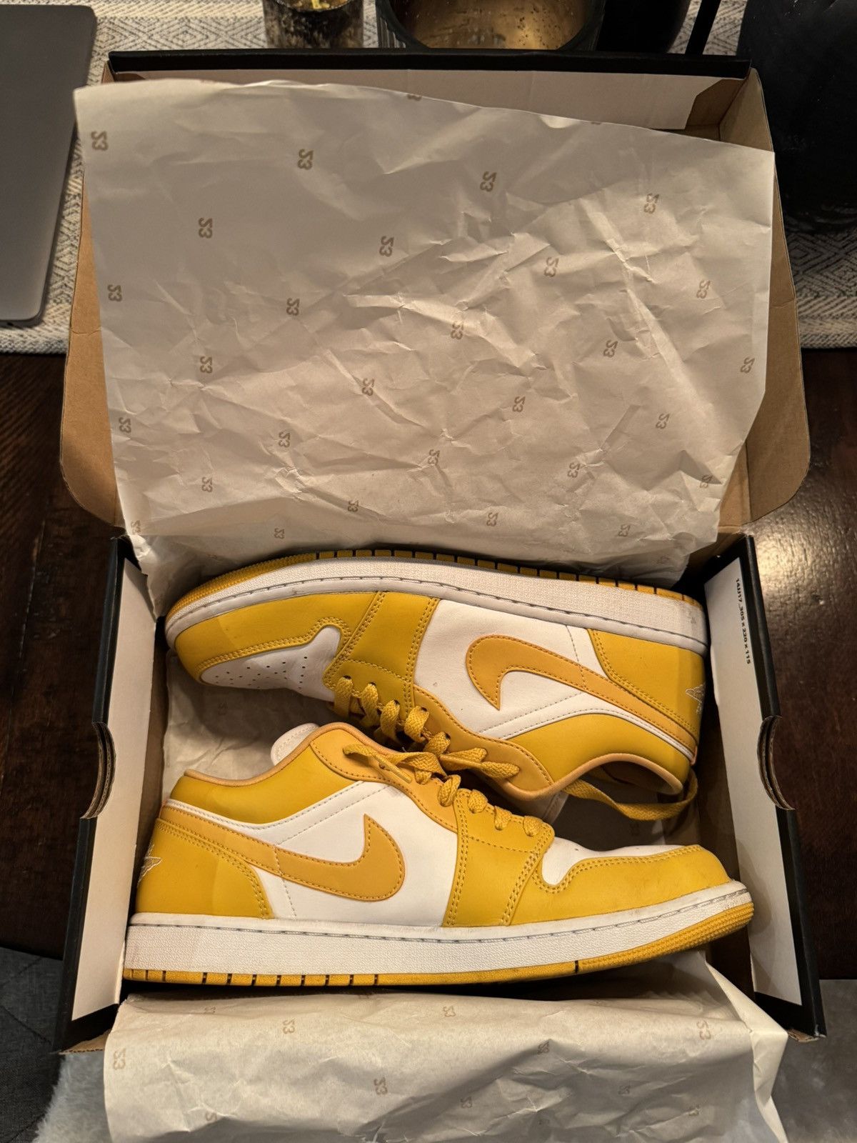 Nike Air Jordan 1 Low Size US 10.5 / EU 43-44 - 6 Thumbnail