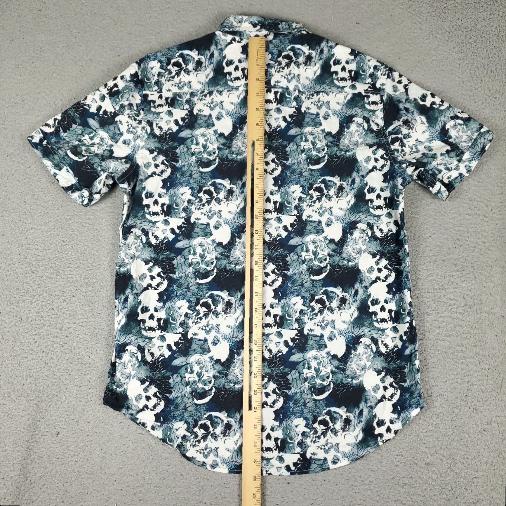 Robert Graham Robert Graham Shirt Mens Small Blue Skull All Over Print Floral Short Sleeve Shirt Size US S / EU 44-46 / 1 - 4 Thumbnail