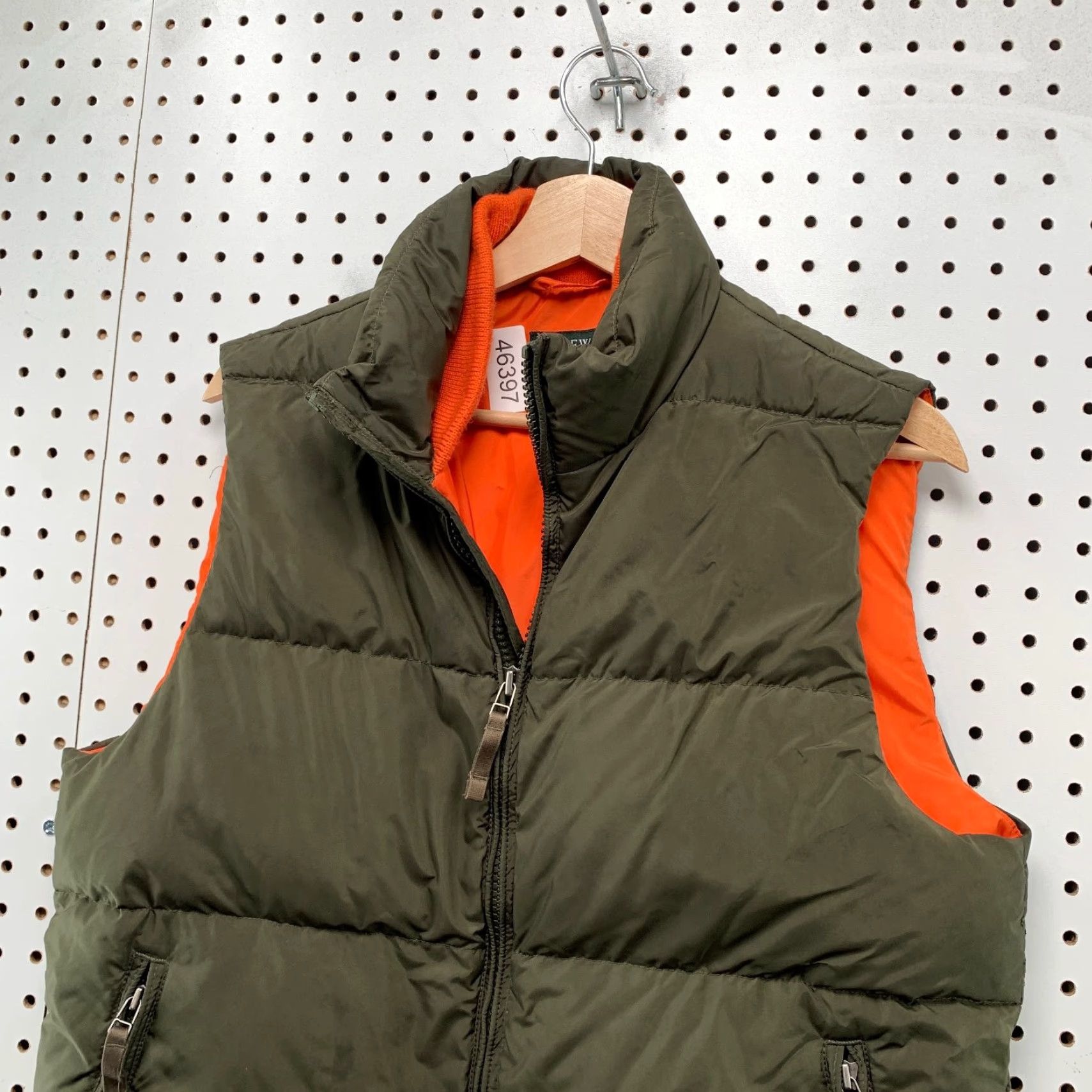 J.Crew J.CREW Down Puffer Vest Jacket Men Small Green Olive Green Oranger Liner Outdoor Vest, Puffer, Down, Winter, Fall, Spring, Men Size US L / EU 52-54 / 3 - 6 Thumbnail