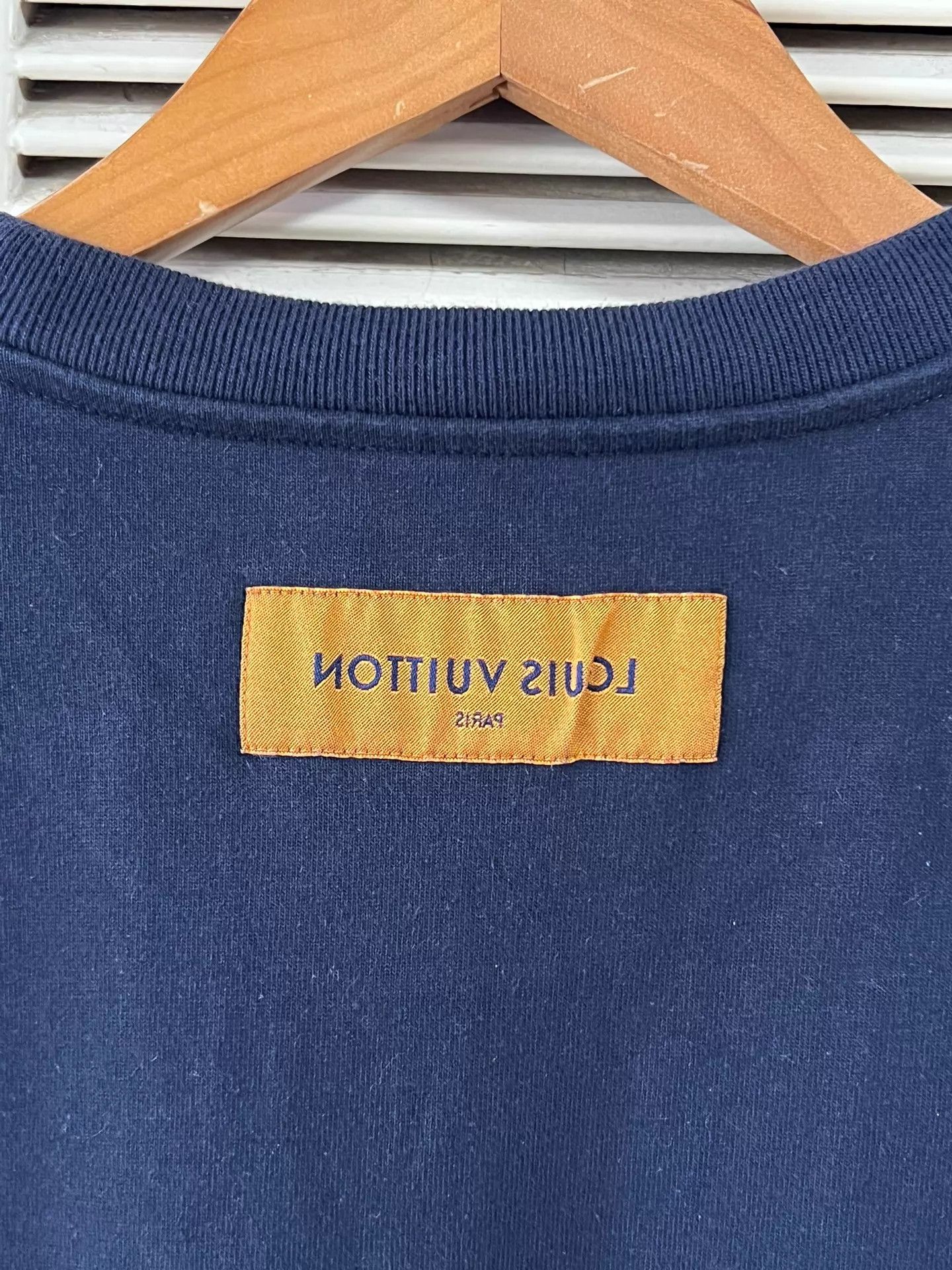 Louis Vuitton LV floral embroidery vine logo short sleeve tee M navy Size US M / EU 48-50 / 2 - 6 Thumbnail
