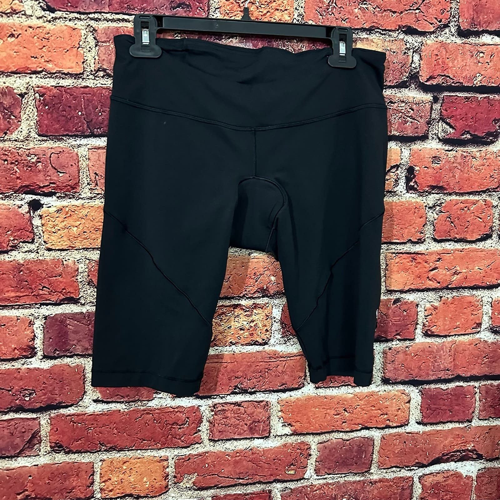 Lululemon Lululemon cycling biker shorts with padding Size 32" / US 10 / IT 46 - 2 Thumbnail