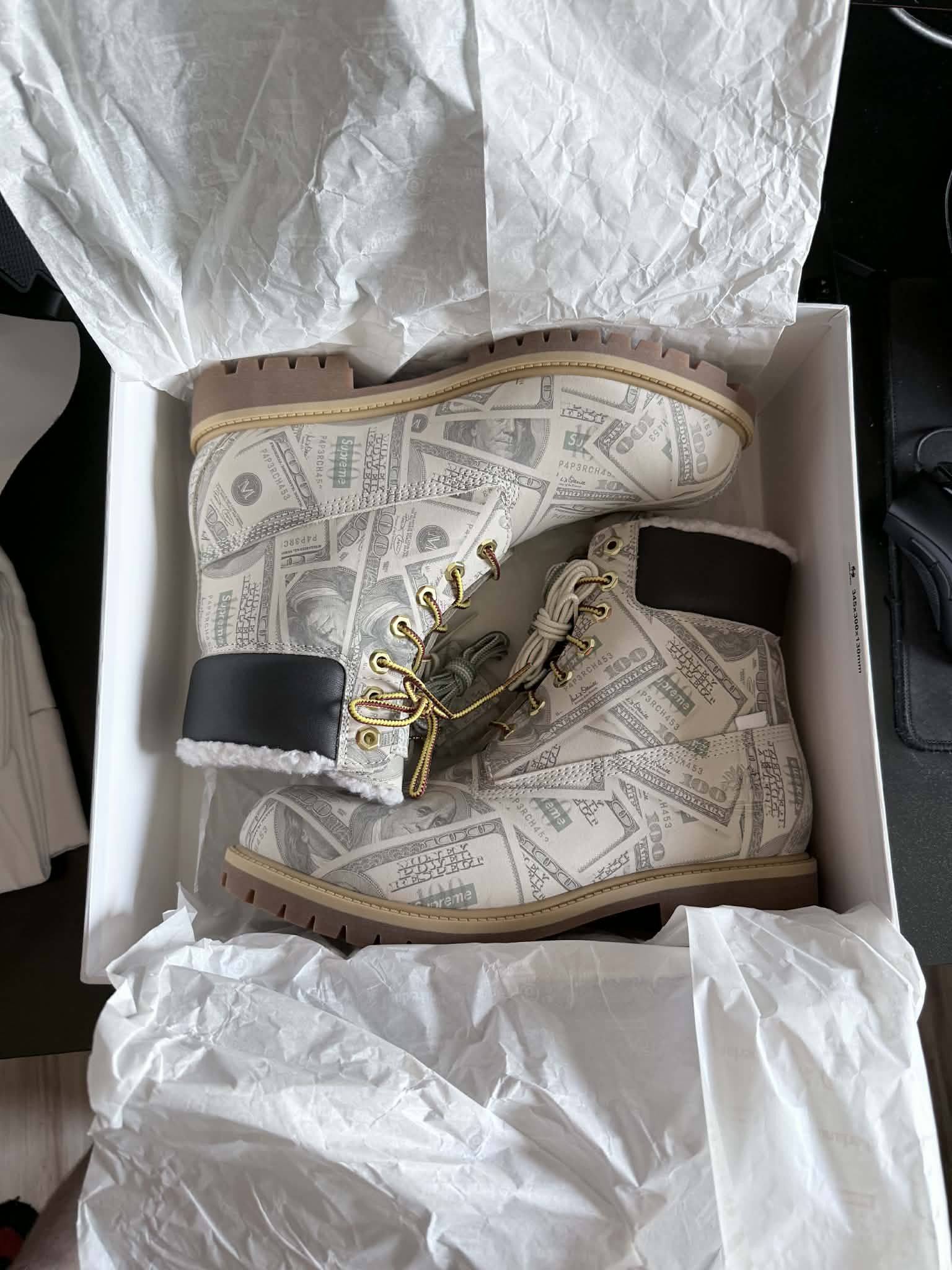 Maison Margiela × Supreme Supreme® / MM6 Maison Margiela 