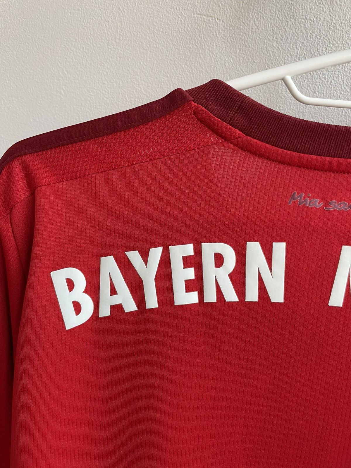 Adidas Bayren Munich 2015 2016 Home Shirt Football Soccer Jersey Size US M / EU 48-50 / 2 - 17 Thumbnail