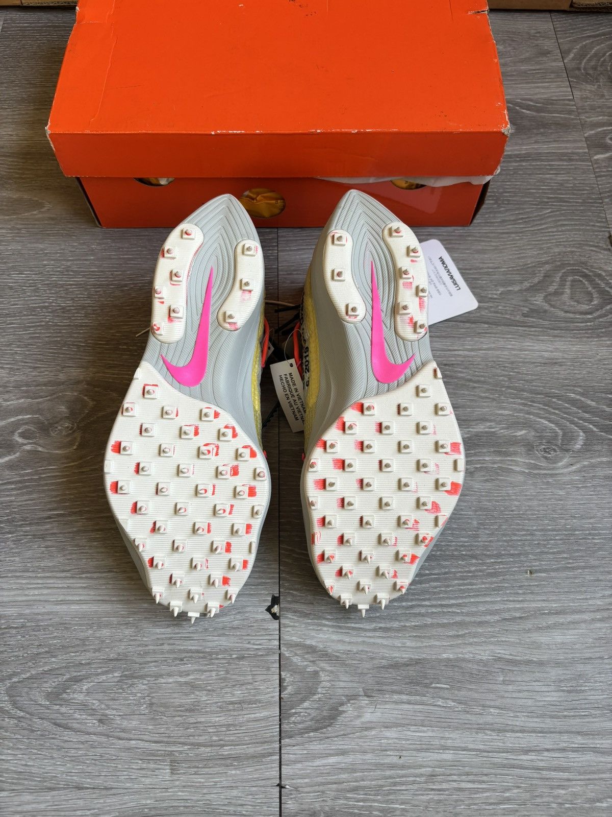 Nike × Off-White Nike Off White Tour Yellow Vapor Street Size US 7.5 / IT 37.5 - 5 Thumbnail