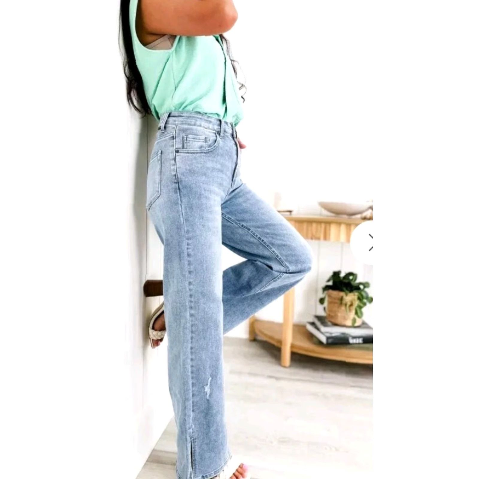 Vintage Risen Jeans Main Selling Point Side Slit 90s Y2K Medium Wash High Rise Wide Leg Womens 6 Regular Wide Leg Jeans Womens Medium Wash Slit 90s Y2K Size 28" / US 6 / IT 42 - 3 Thumbnail