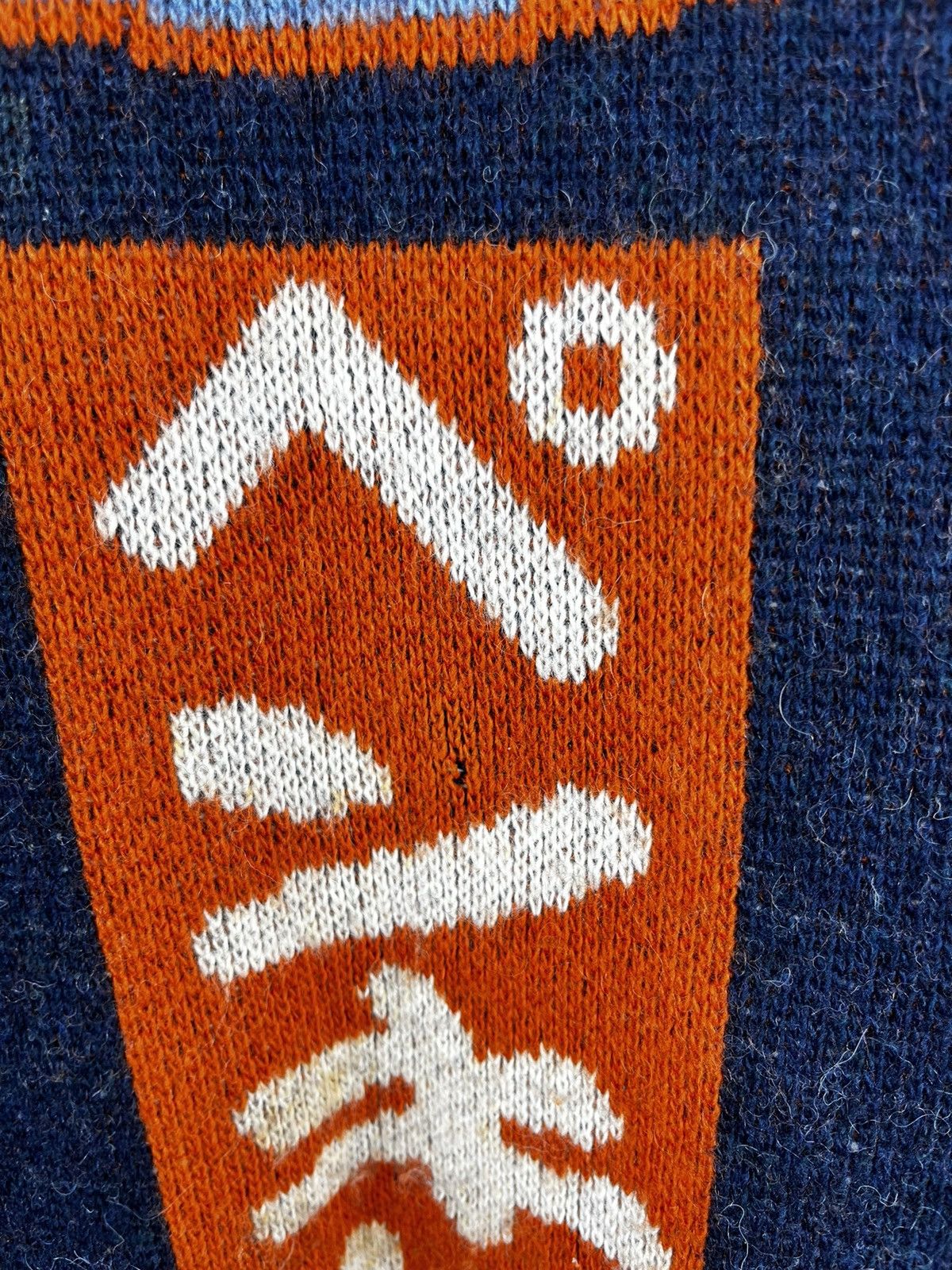CHEVIGNON TV Art KNITWEAR sweater
