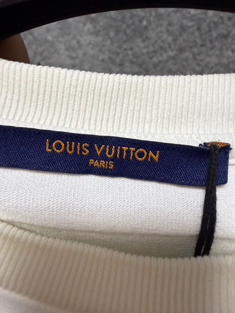 Louis Vuitton Louis Vuitton Letter T-shirt Size US XS / EU 42 / 0 - 3 Thumbnail