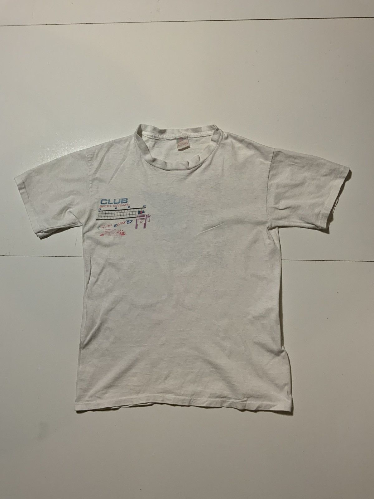 Vintage Vintage 1987 Club Open Laguna Beach Volleyball Hobie T-Shirt Size US M / EU 48-50 / 2 - 2 Thumbnail