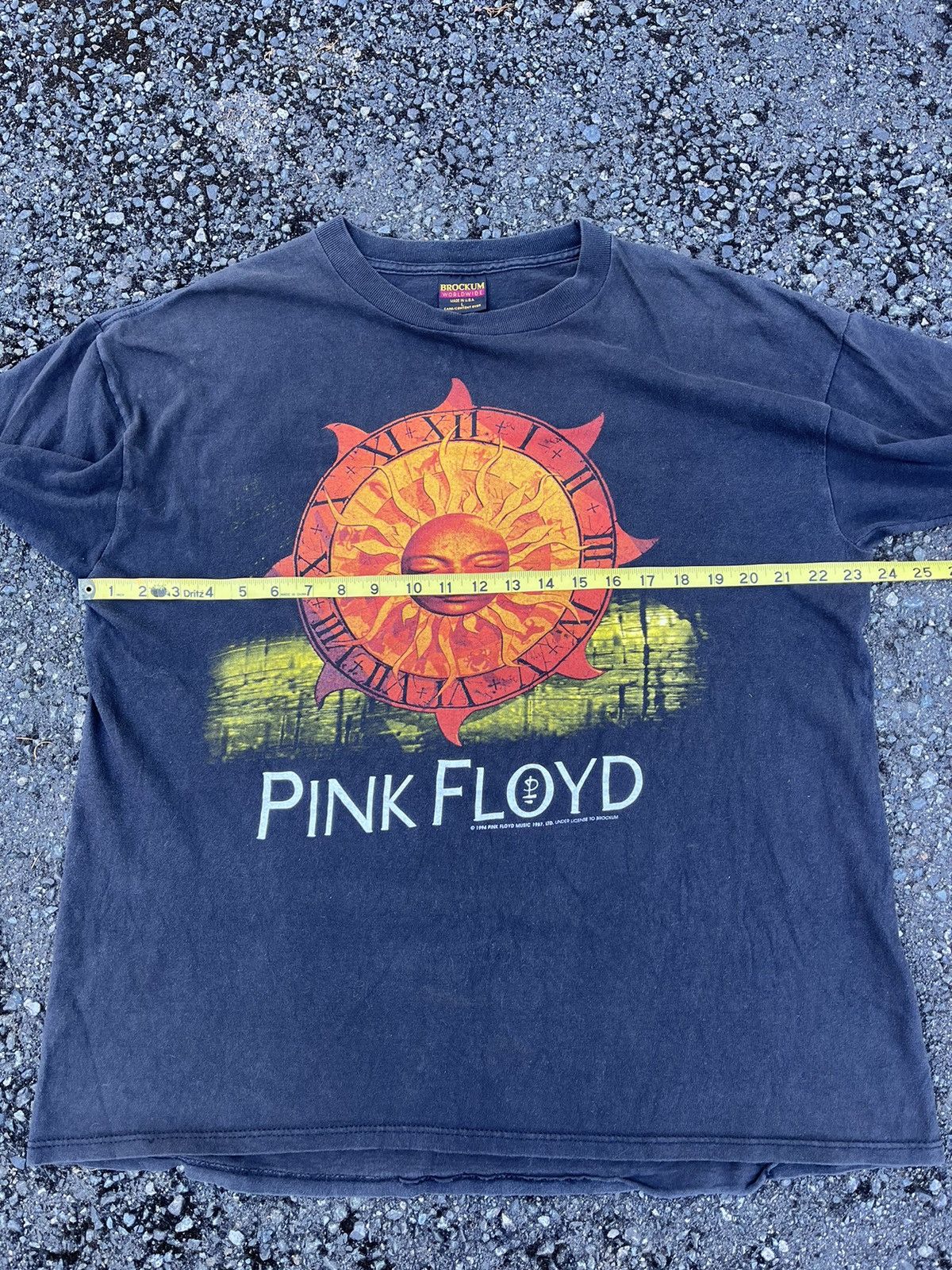 Band Tees Vintage Pink Floyd Sun Dial Graphic T-shirt Size US L / EU 52-54 / 3 - 8 Thumbnail