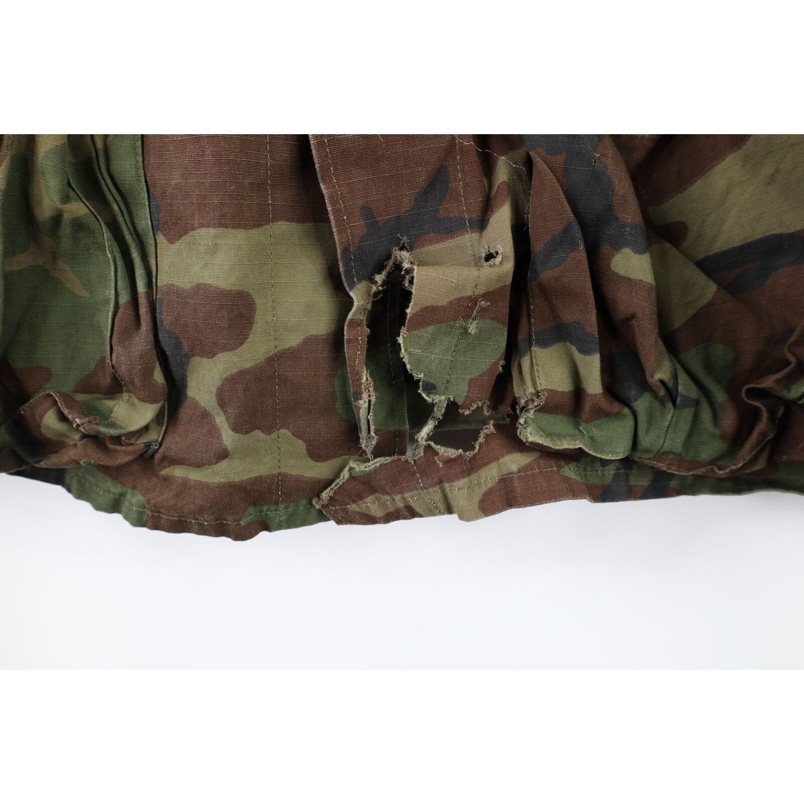 Vintage Vintage 70s Thrashed Ripstop Poplin Camouflage Jacket Size US M / EU 48-50 / 2 - 5 Thumbnail
