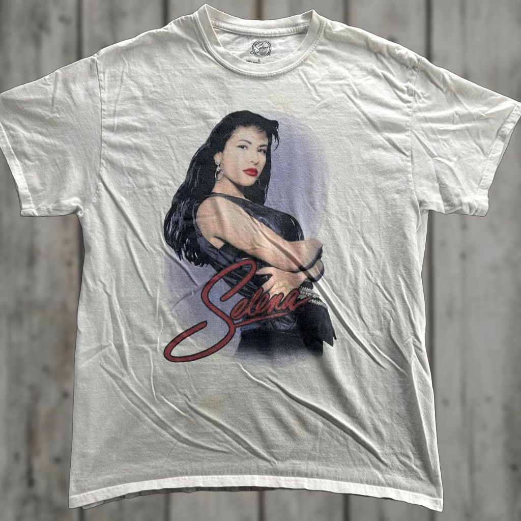 Vintage Selena Shirt Mens Large White Graphic Tee Official Merchandise Music Icon 2019 Size US L / EU 52-54 / 3 - 1 Thumbnail