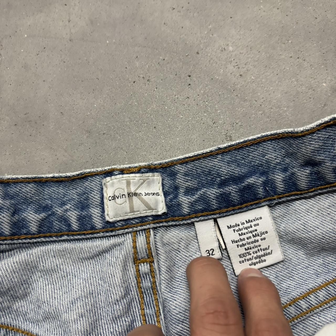 Calvin Klein × Vintage Crazy Vintage Y2K/2000s Light Wash Calvin Klein Essential Denim Jeans! Size US 30 / EU 46 - 8 Thumbnail