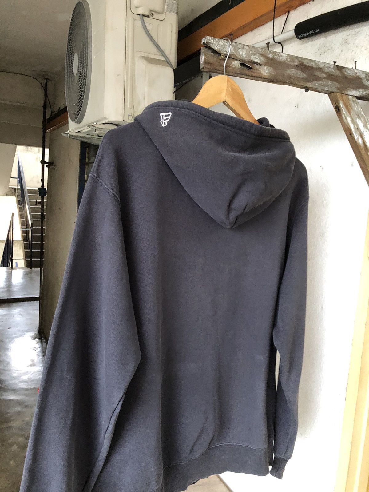 Yohji Yamamoto Rare❗️Yohji Yamamoto x New Era Embroidery Hoodie Size US L / EU 52-54 / 3 - 8 Thumbnail