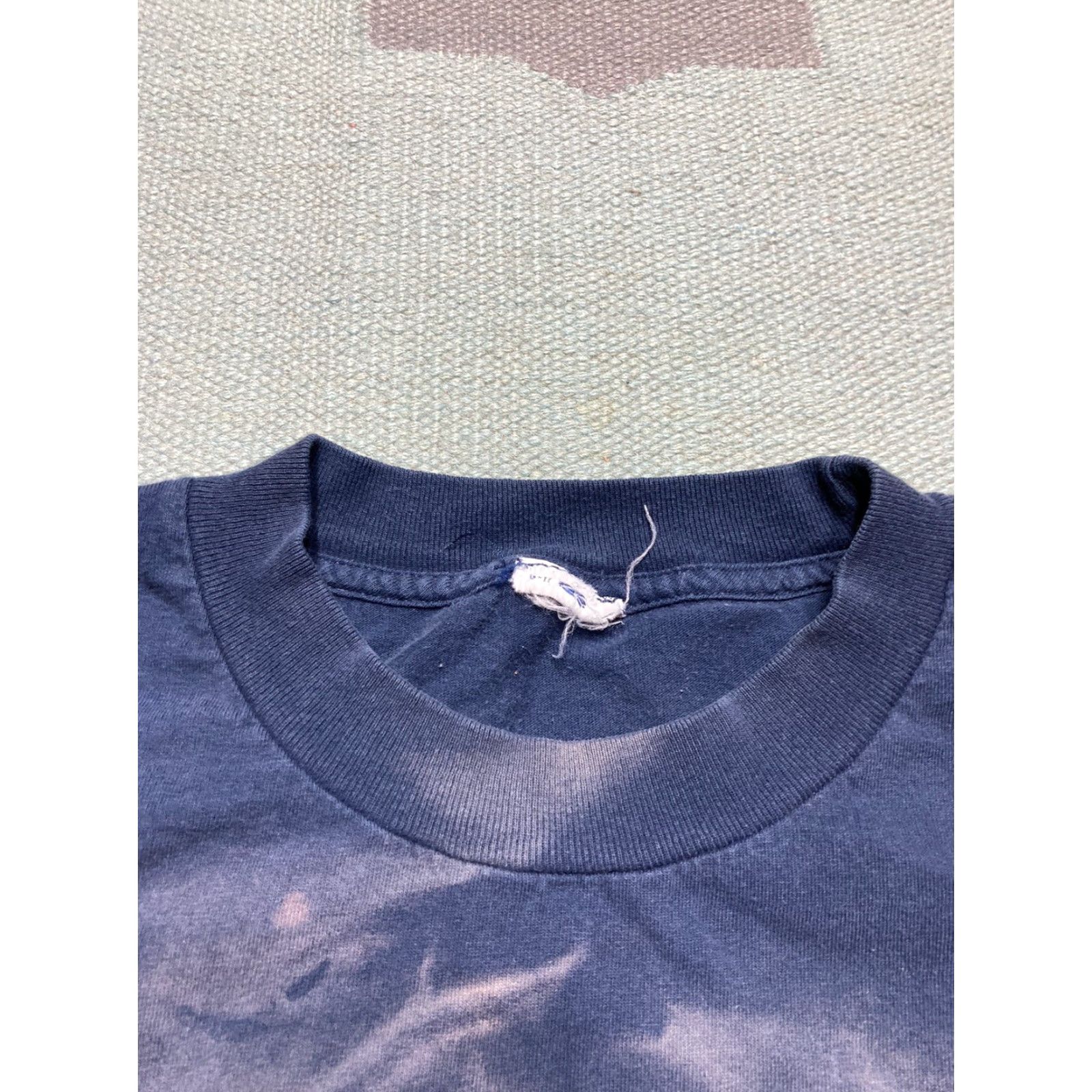Guess VINTAGE 90s Y2K GUESS JEANS T SHIRT Faded NAVY BLUE FELT GRAPHIC ADULT LARGE Men T-Shirt Blue 90s GUESS Size US L / EU 52-54 / 3 - 6 Thumbnail