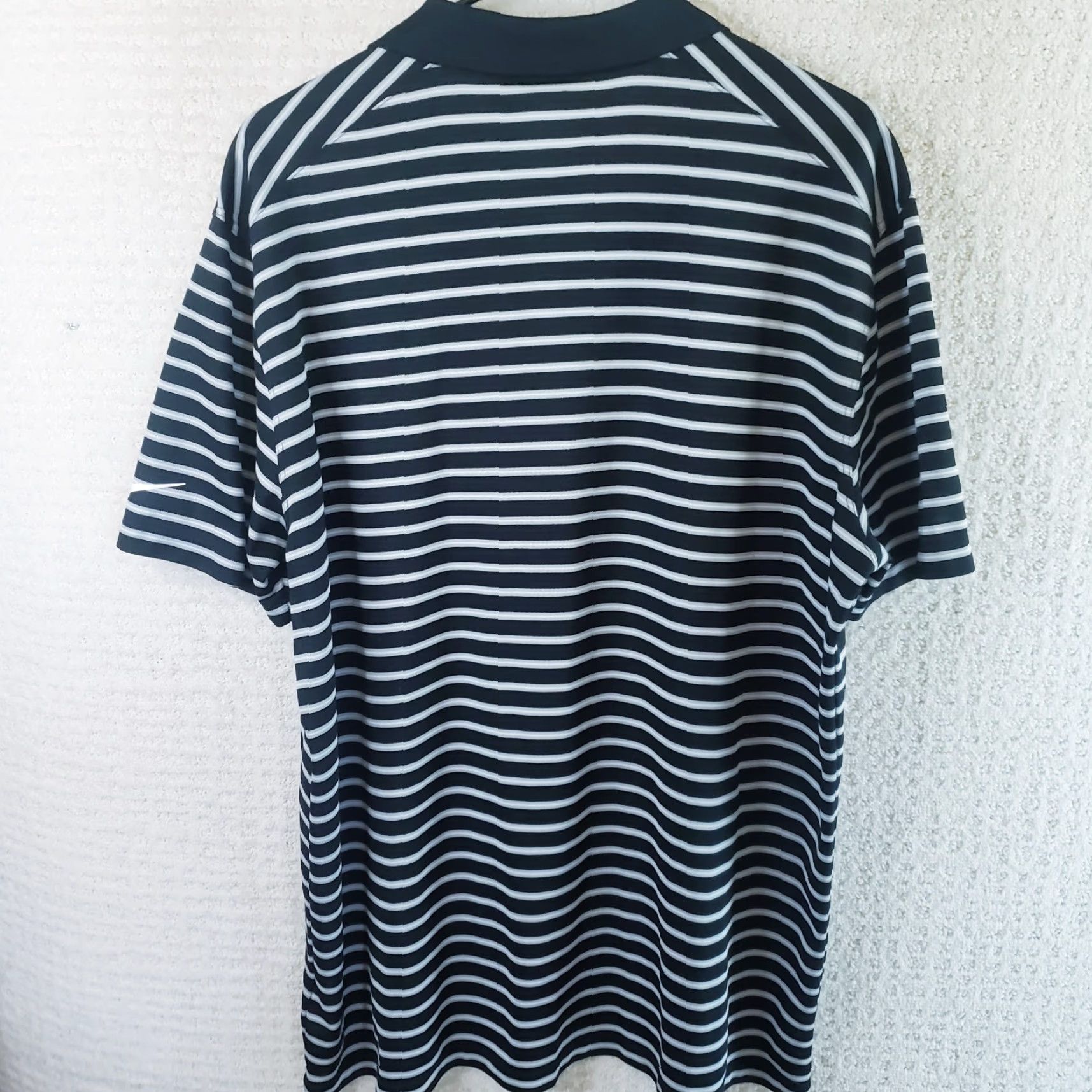 Nike Nike Polo Shirt Mens XL Black Gray White Striped Swoosh Dri-Fit Golf Preppy Outdoor Casual Shirt Size US XL / EU 56 / 4 - 6 Thumbnail