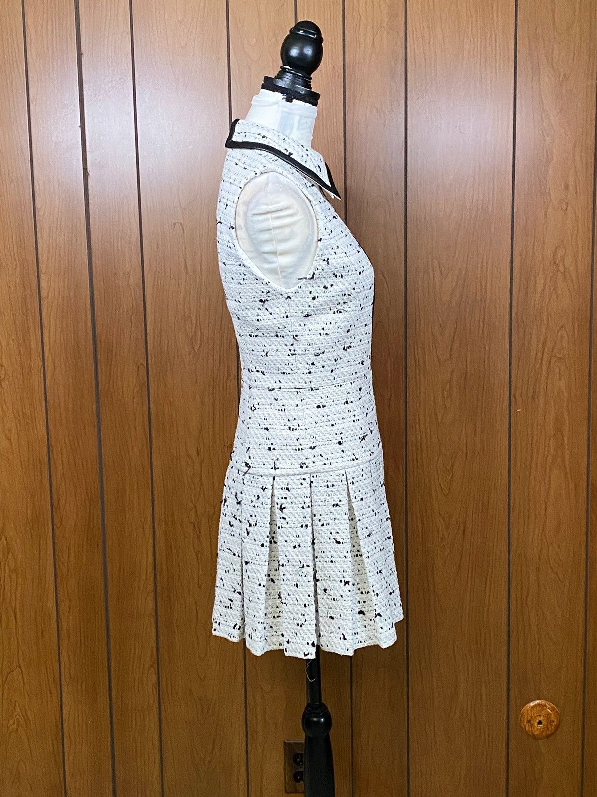 Alice + Olivia Alice + Olivia Ellis Tweed Pleated Minidress size 4 Size S / US 4 / IT 40 - 10 Thumbnail